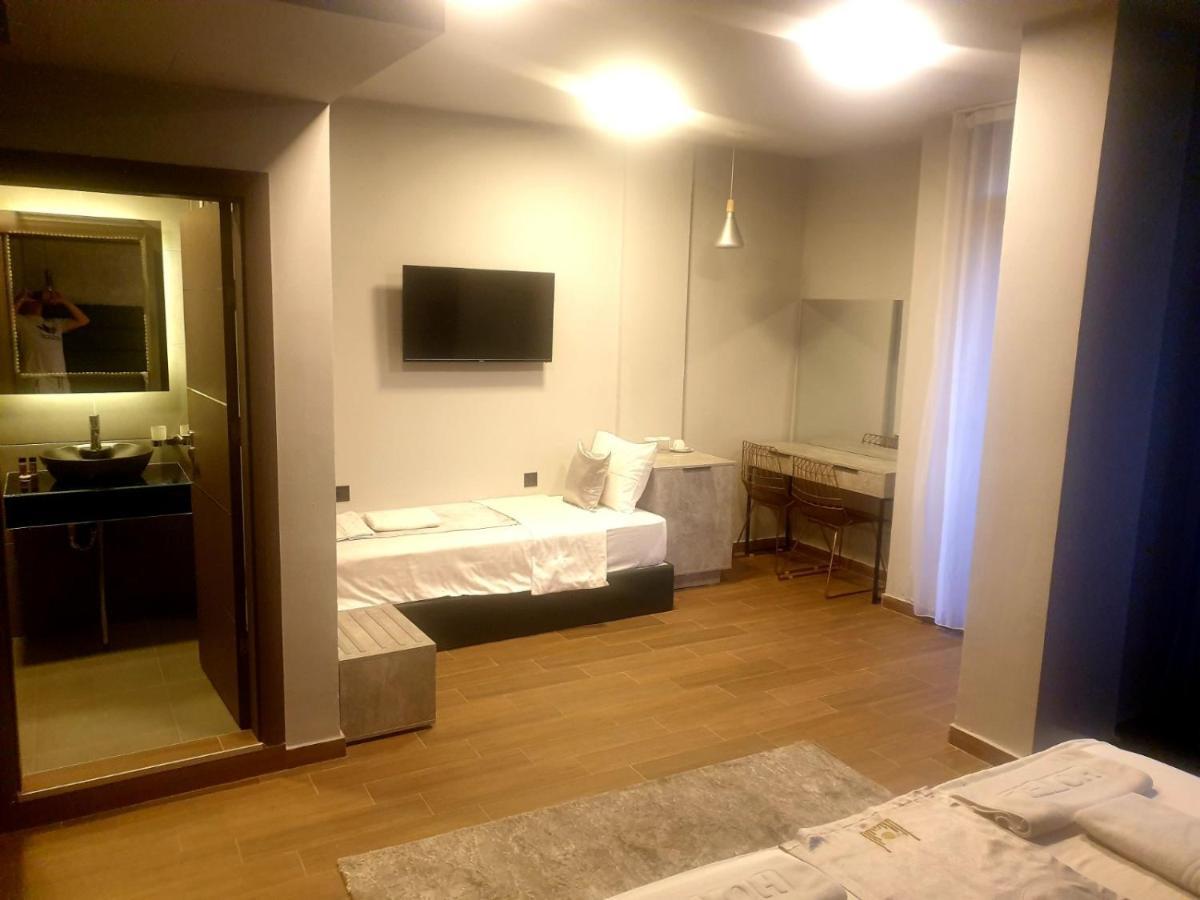 International Palace Veles Bagian luar foto