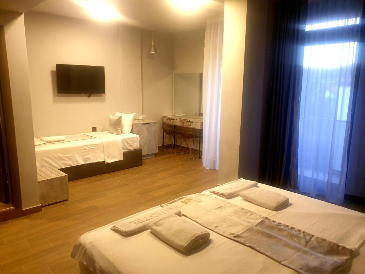 International Palace Veles Bagian luar foto