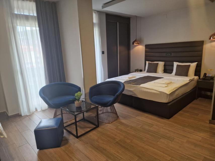 International Palace Veles Bagian luar foto